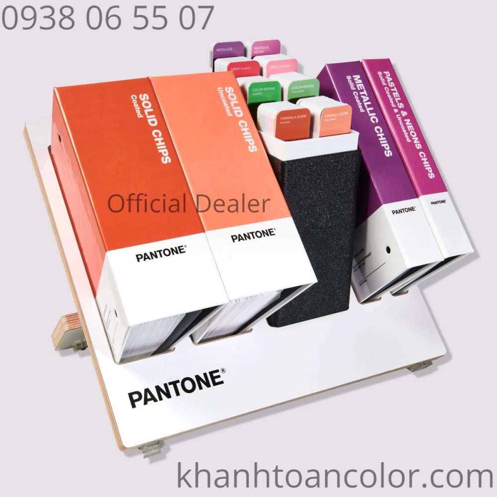 Bang-mau-Pantone-Reference-Library-GPC305B-nam-2023