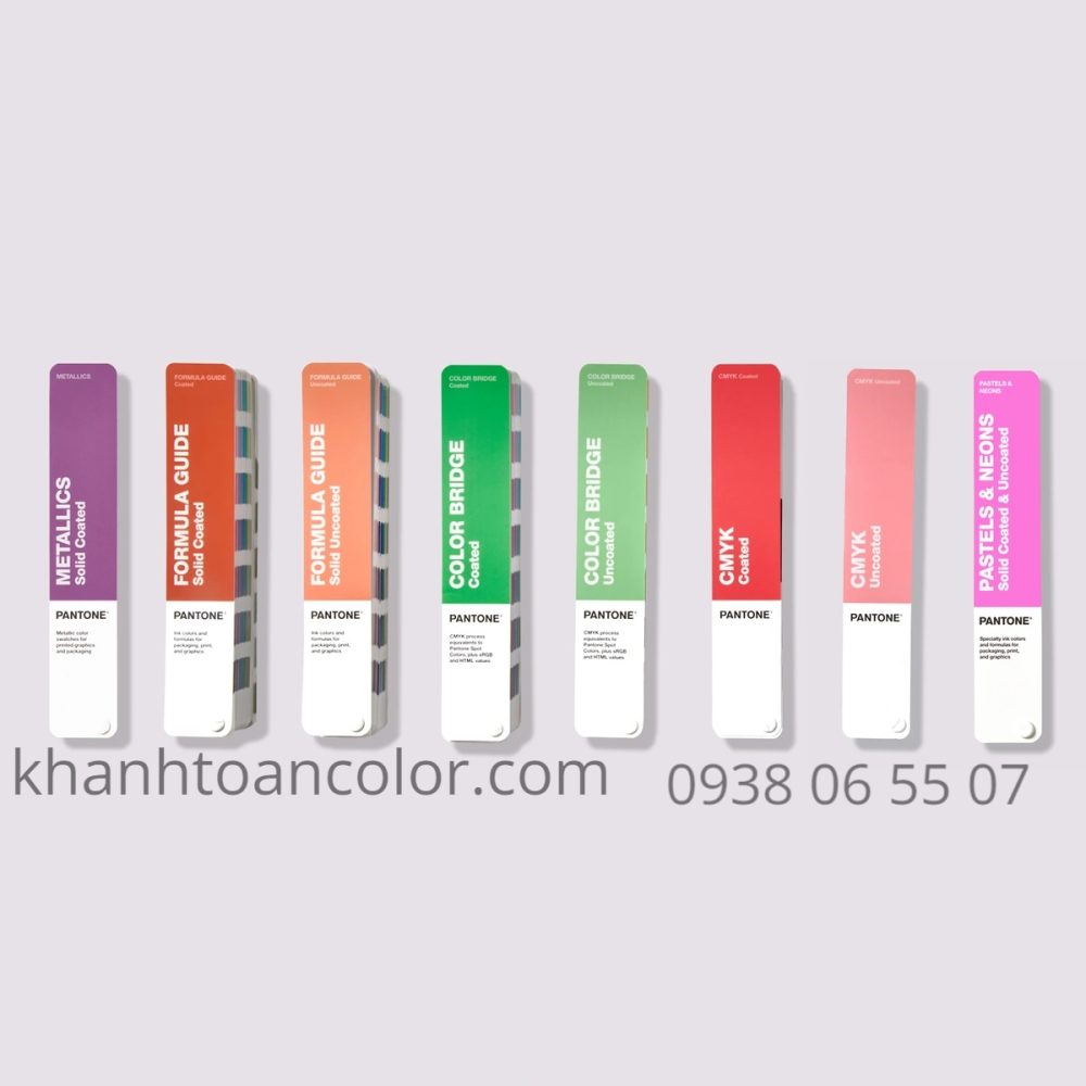 Bộ bảng màu Pantone Portable Guide Studio GPG304B mới nhất năm 2026